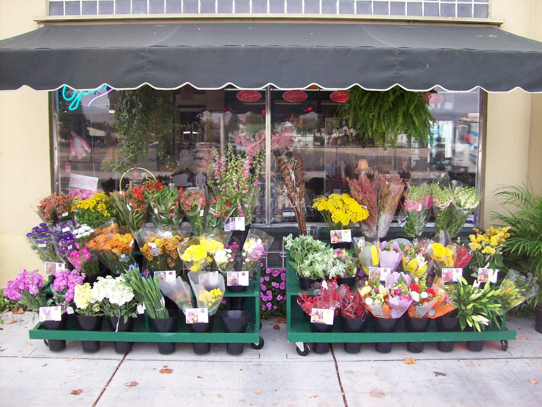 Case #39 — The strong florist